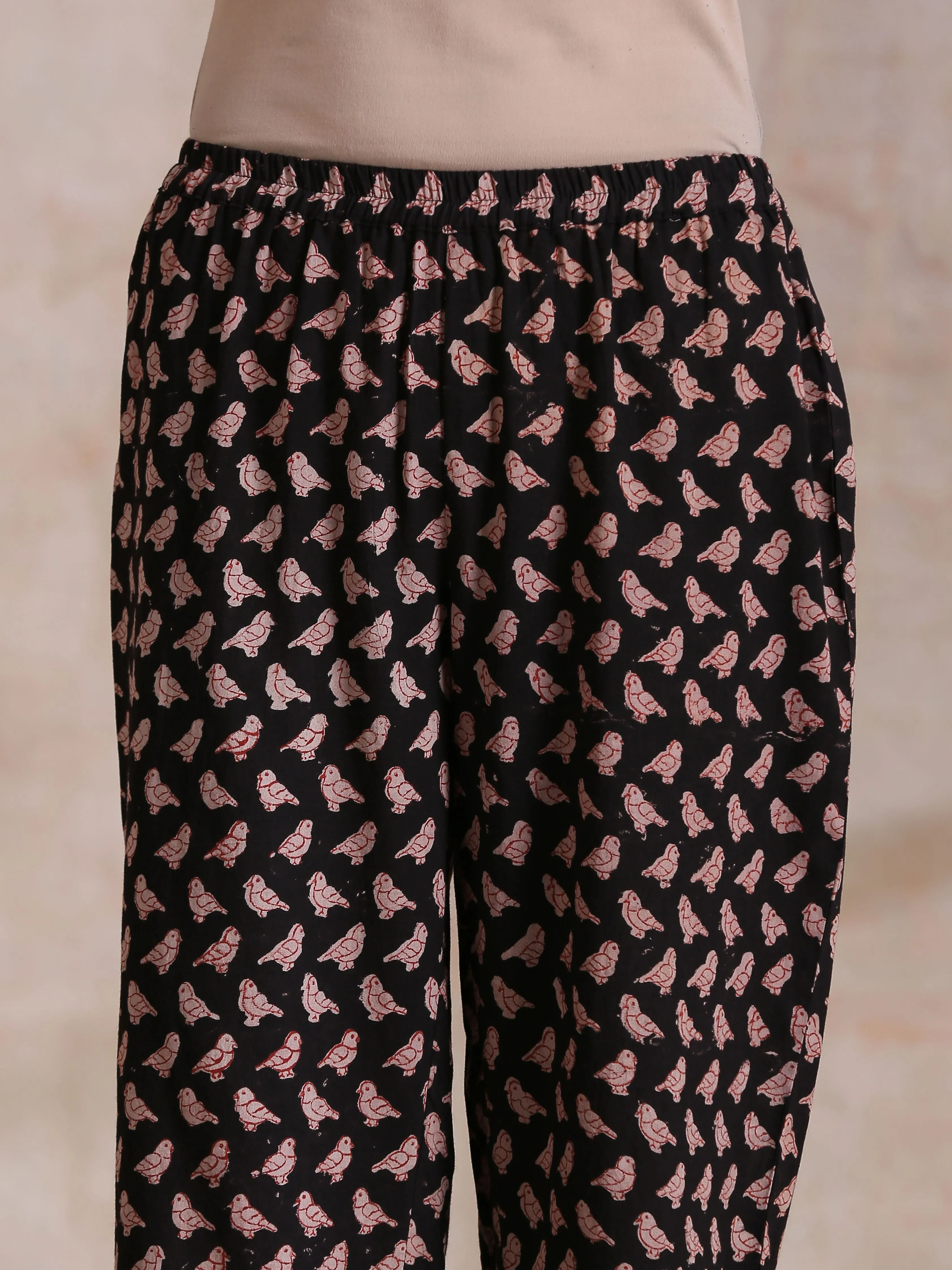 Black Bird Bagru Print Cotton Sleeveless Kurta Pant Set