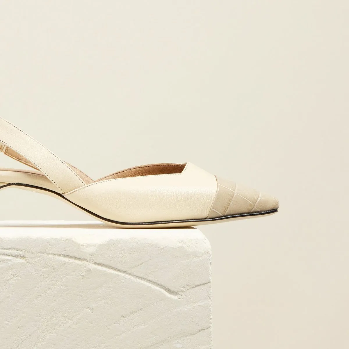 North Slingback, Cream